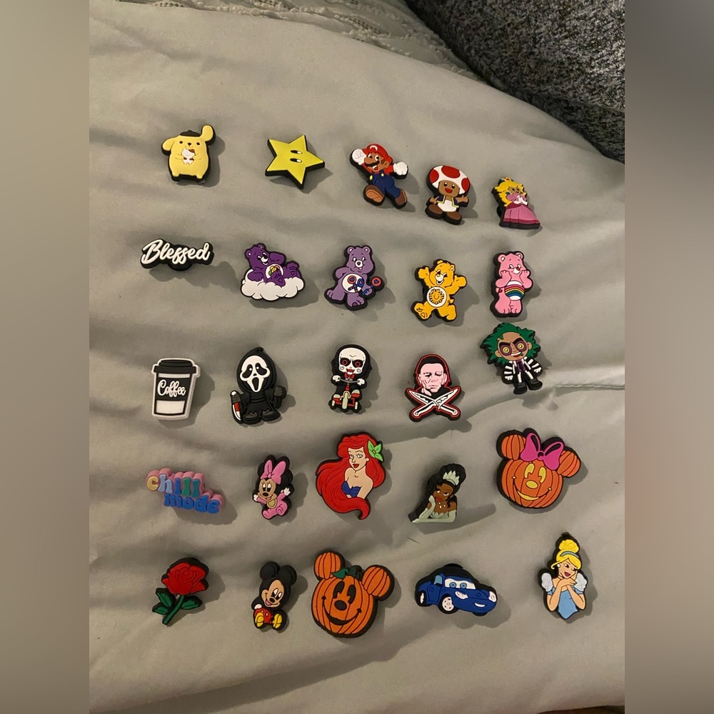 Croc charms